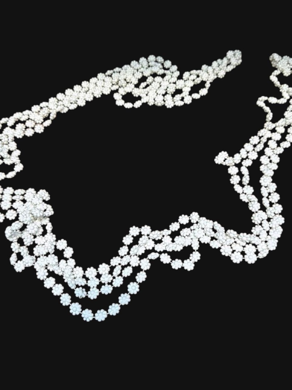 L50” Pristine 1950’s Multi-Strand White Flower Necklace Mid-Century Daisy